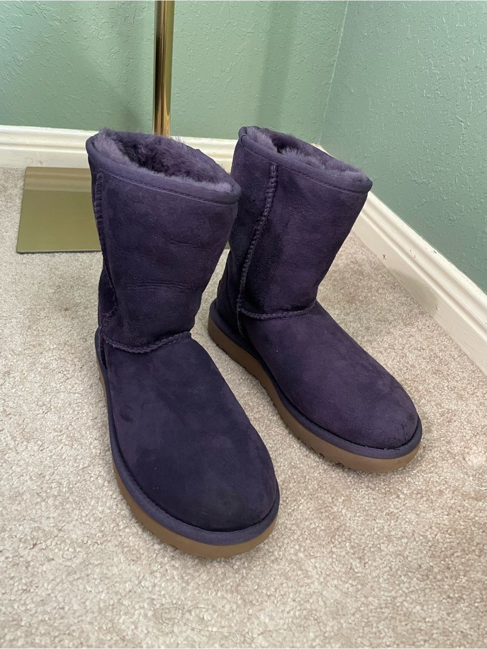 Women’s UGG Classic Short ll Shearling Fur Lined Winter Suede Boots Size 5